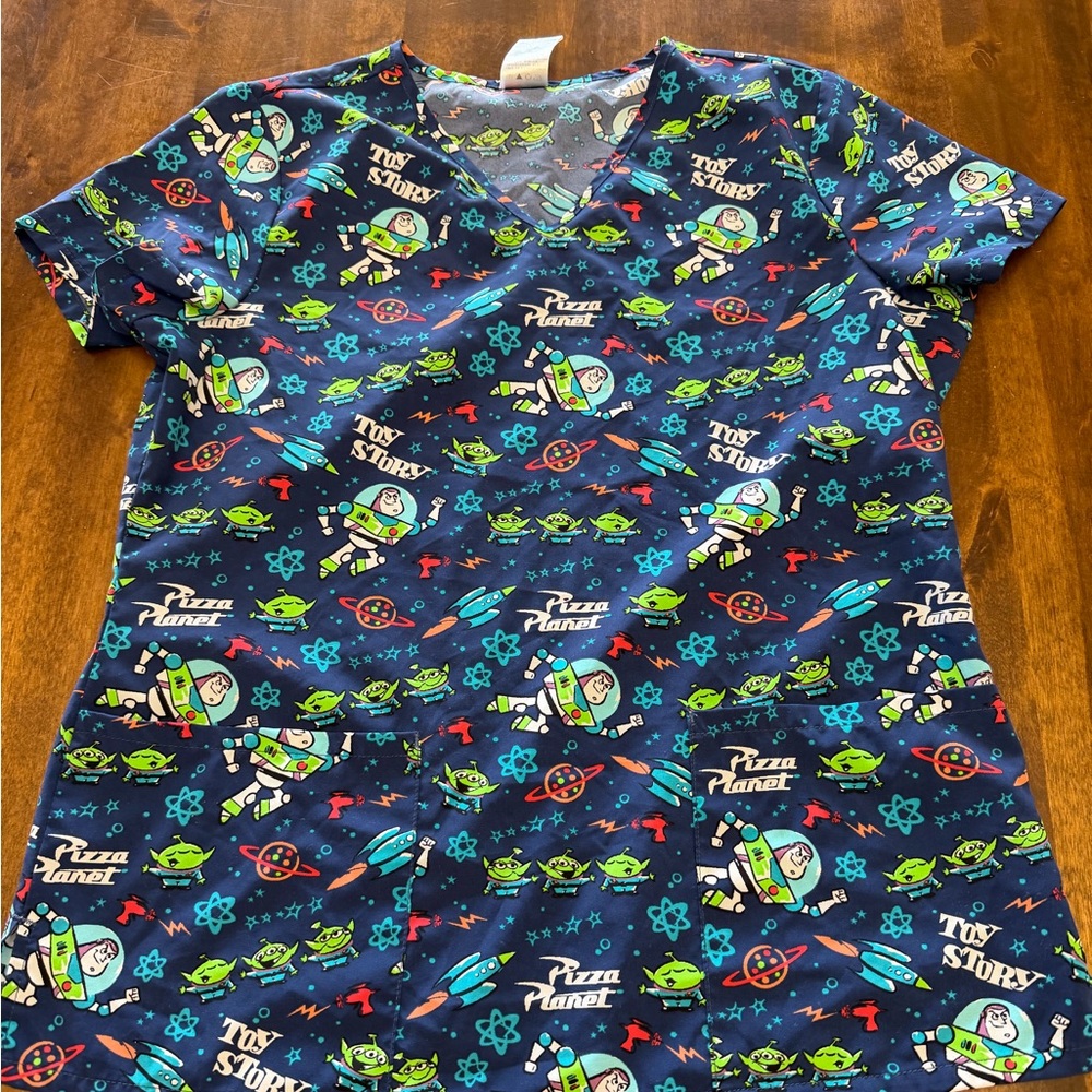 Women’s Disney Buzz Lightyear Toy Story Scrub Top Medium